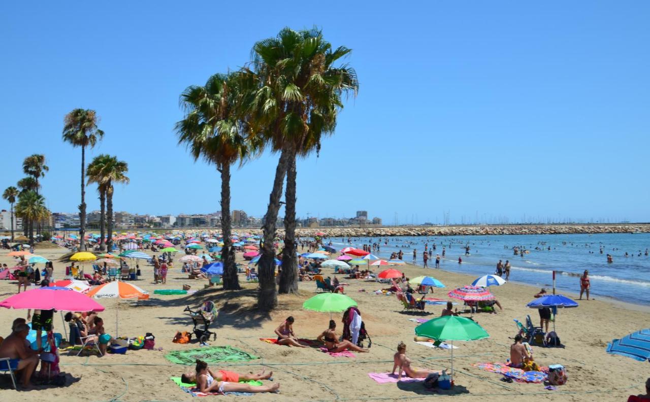 Naufragos Beach Apartment Torrevieja Kültér fotó