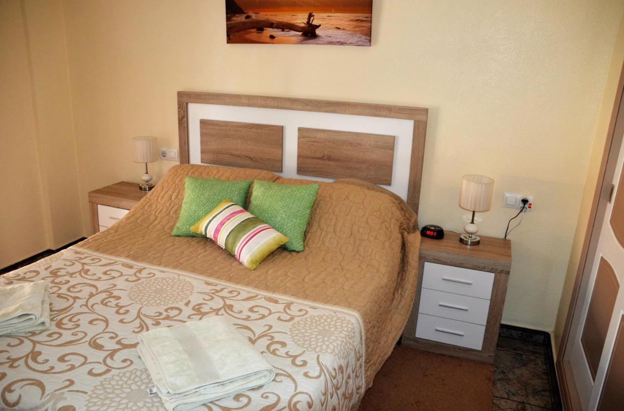 Naufragos Beach Apartment Torrevieja Kültér fotó