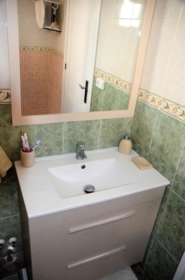 Naufragos Beach Apartment Torrevieja Kültér fotó