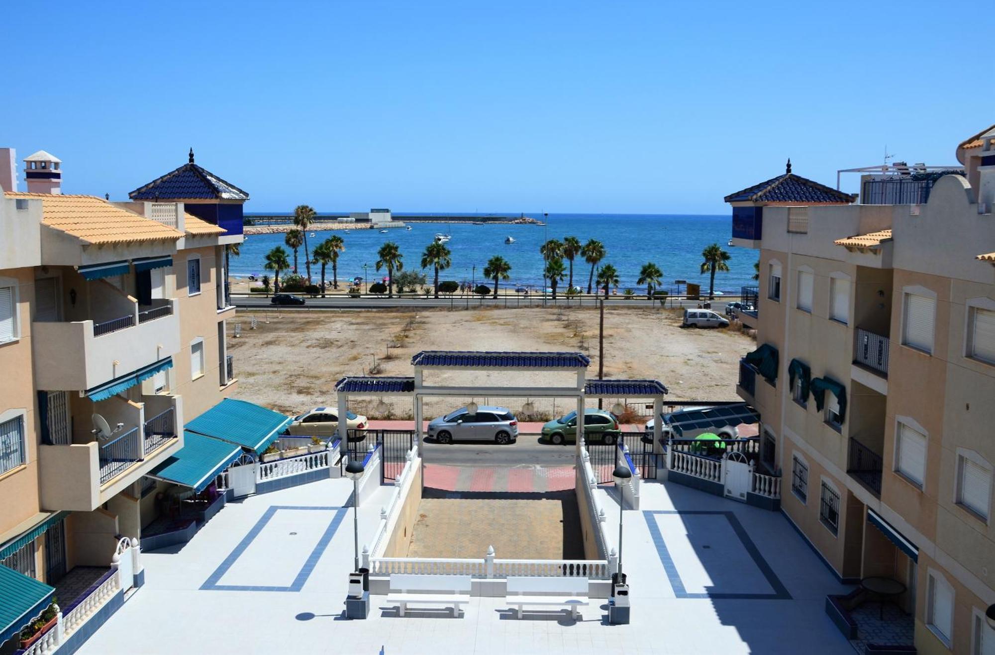 Naufragos Beach Apartment Torrevieja Kültér fotó